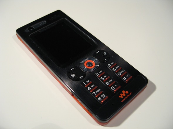 Sony Ericsson W880i