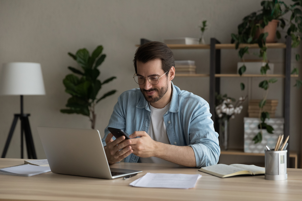 Comment savoir si sa copine nous trompe ? Astuces pour le découvrir